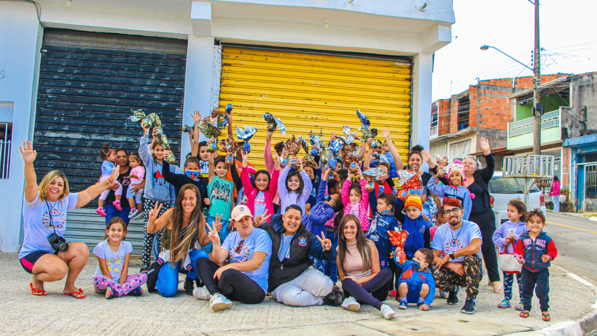 Páscoa: Magic City distribui 500 ovos de chocolate em ação solidária para a comunidade