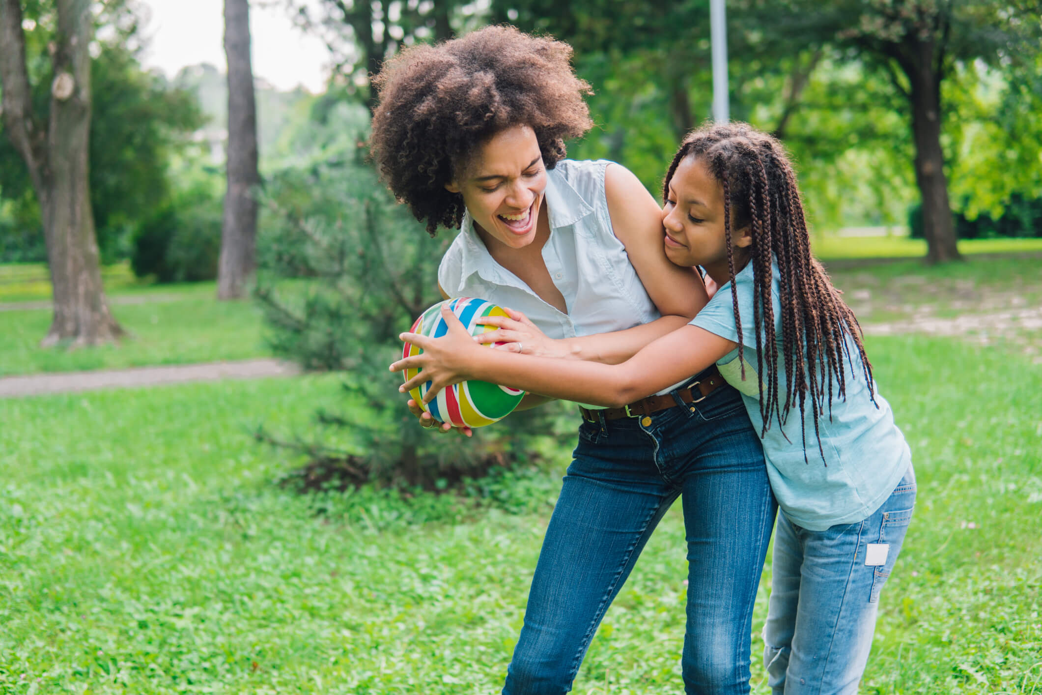 10 brincadeiras antigas para fazer com os filhos